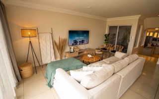 4 Bedroom Townhouse For Sale in Long Beach