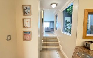 4 Bedroom Townhouse For Sale in Long Beach