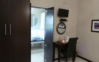 11 Bedroom House For Sale in Meersig