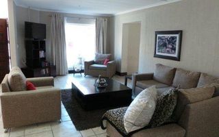 11 Bedroom House For Sale in Meersig