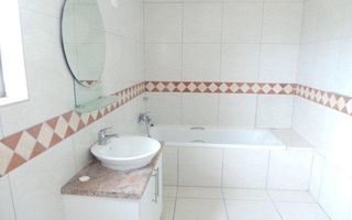 3 Bedroom Townhouse For Sale in Walvis Bay Central