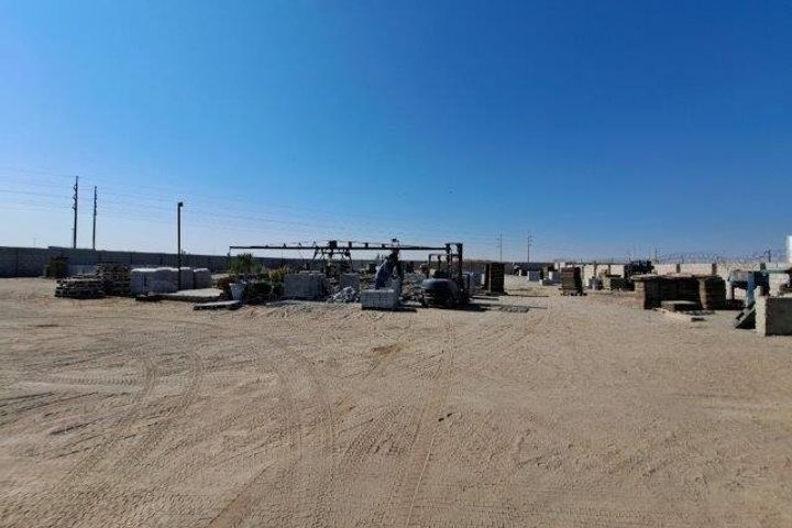 Mixed Use To Rent in Light Industrial