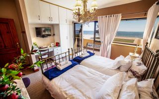 5 Bedroom House For Sale in Meersig