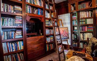 5 Bedroom House For Sale in Meersig