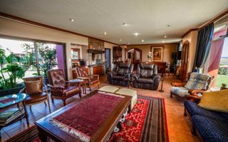 5 Bedroom House For Sale in Meersig
