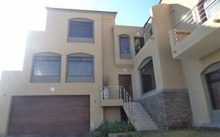 3 Bedroom House For Sale in Dolphin Beach