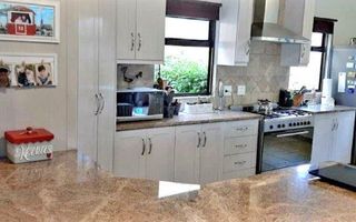 3 Bedroom House For Sale in Dolphin Beach