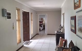4 Bedroom House For Sale in Lagoon