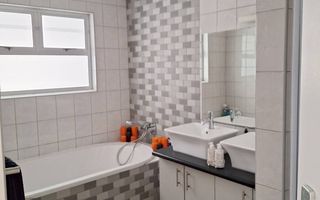 4 Bedroom House For Sale in Lagoon