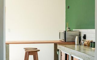 8 Bedroom House For Sale in Lagoon