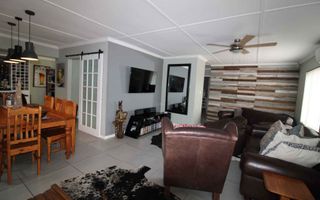 3 Bedroom House For Sale in Meersig