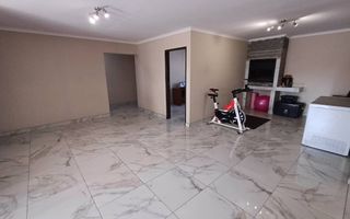 4 Bedroom House For Sale in Meersig
