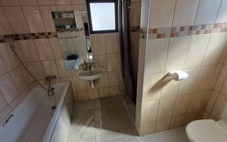 4 Bedroom House For Sale in Meersig