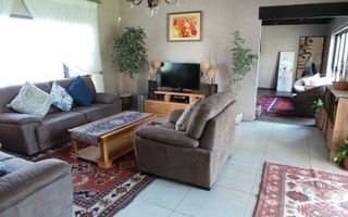 3 Bedroom House For Sale in Meersig