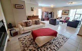 3 Bedroom House For Sale in Lagoon