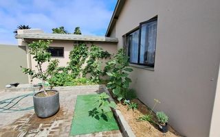 3 Bedroom House For Sale in Lagoon