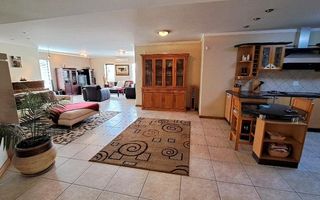 3 Bedroom House For Sale in Lagoon