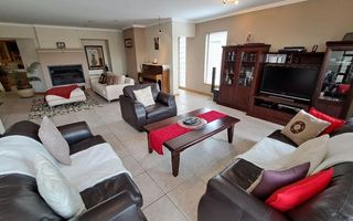 3 Bedroom House For Sale in Lagoon