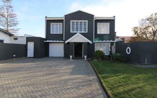 3 Bedroom House For Sale in Walvis Bay Central