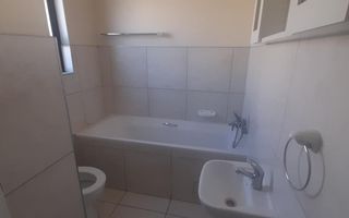 2 Bedroom Apartment/Penthouse For Sale in Fairways Estate