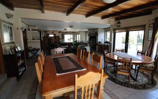 6 Bedroom House For Sale in Meersig