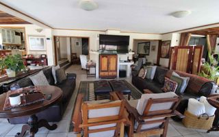 6 Bedroom House For Sale in Meersig