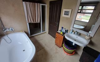 5 Bedroom House For Sale in Walvis Bay Central