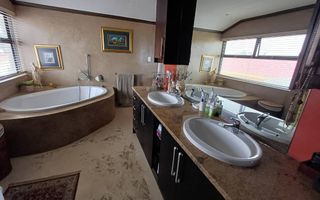 5 Bedroom House For Sale in Walvis Bay Central