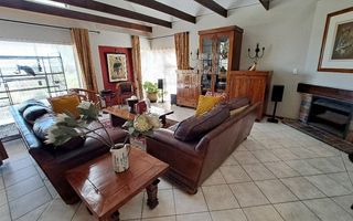 3 Bedroom House For Sale in Lagoon