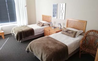 9 Bedroom House For Sale in Lagoon
