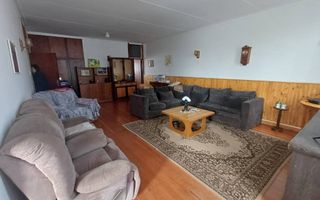4 Bedroom House For Sale in Lagoon