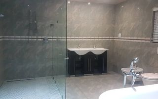 5 Bedroom House For Sale in Fairways Estate