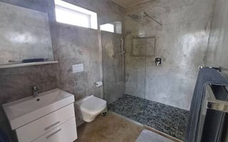 5 Bedroom House For Sale in Meersig