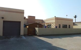 3 Bedroom House For Sale in Fairway Estate