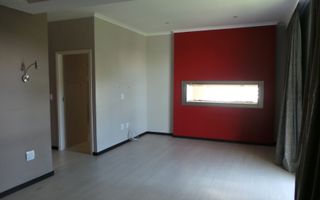 5 Bedroom House For Sale in Meersig