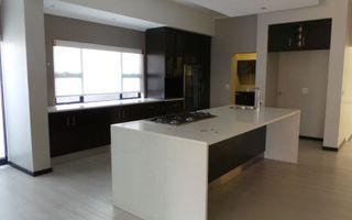 5 Bedroom House For Sale in Meersig