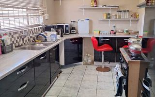 3 Bedroom Apartment/Penthouse For Sale in Walvis Bay Central