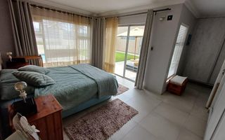 6 Bedroom House For Sale in Meersig