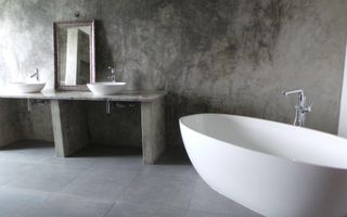 5 Bedroom House For Sale in Meersig