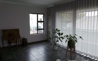 5 Bedroom House For Sale in Meersig