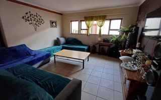 3 Bedroom House For Sale in Meersig