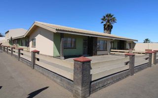 11 Bedroom Apartment/Penthouse For Sale in Walvis Bay Centra...