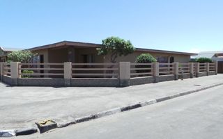11 Bedroom Apartment/Penthouse For Sale in Walvis Bay Centra...