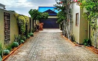 11 Bedroom House For Sale in Meersig
