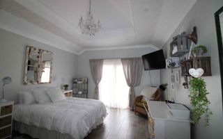 11 Bedroom House For Sale in Meersig