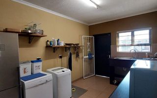 2 Bedroom House For Sale in Fairway Estate
