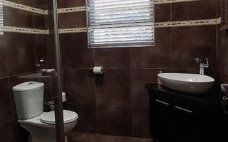 2 Bedroom House For Sale in Fairway Estate