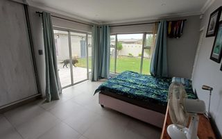 6 Bedroom House For Sale in Meersig