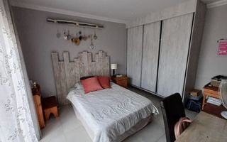 6 Bedroom House For Sale in Meersig