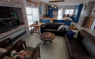 6 Bedroom House For Sale in Meersig